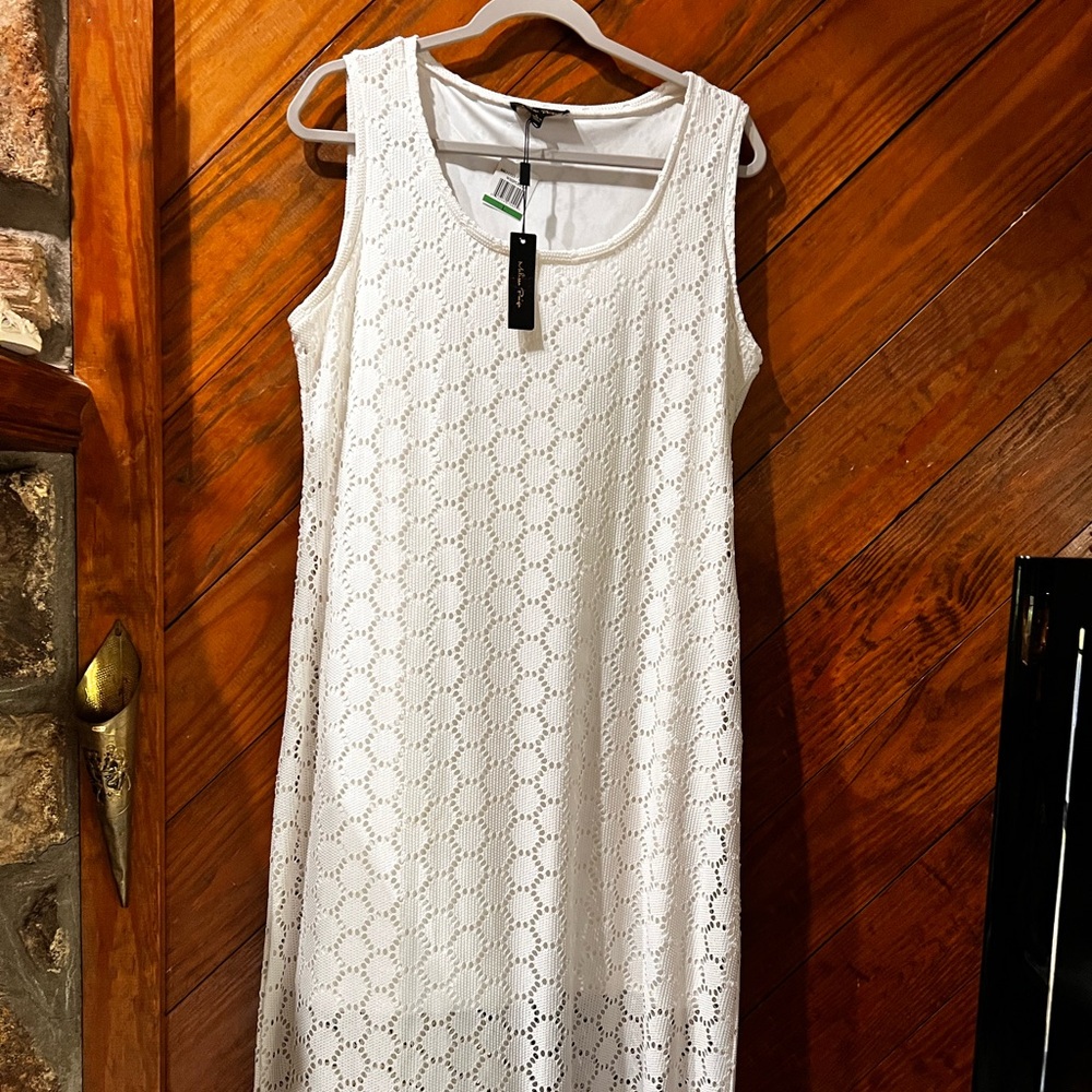 White see through at the bottom 👗 dress. Brand New!!
